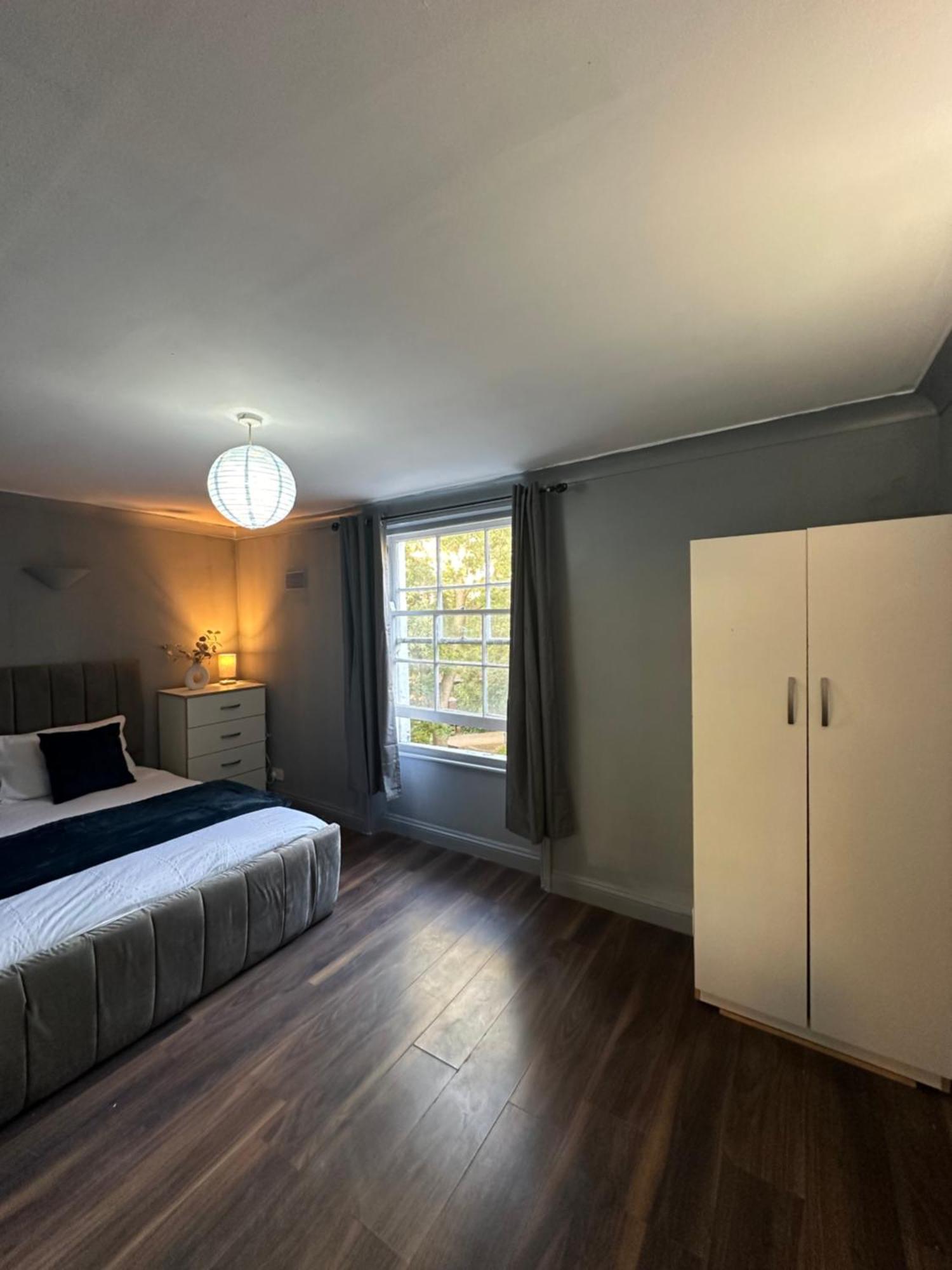 Luxury Room In A 4 Bedroom Flat! 4 Minutes Walk To Kingscross, St Pancras Лондон Екстериор снимка