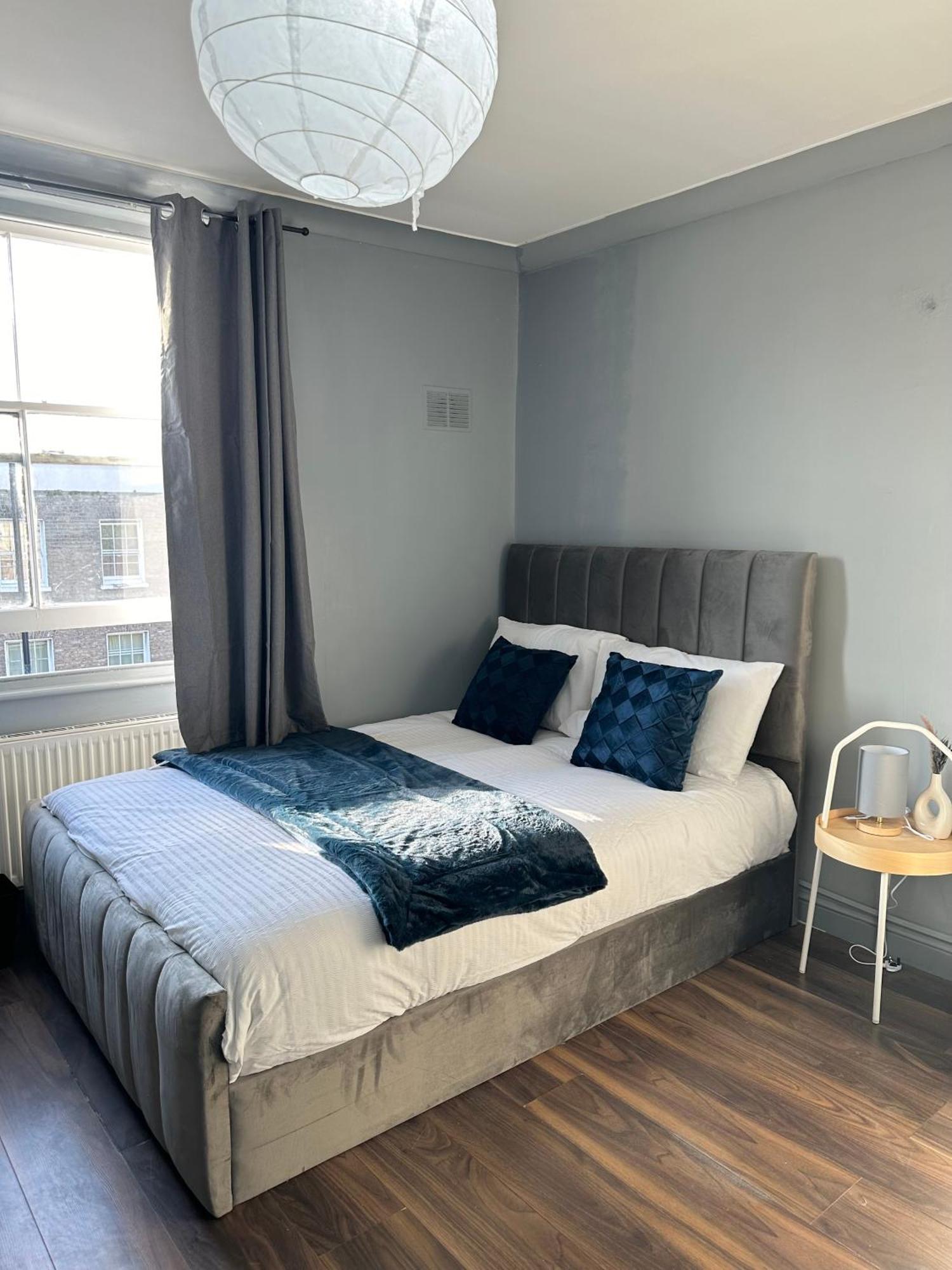 Luxury Room In A 4 Bedroom Flat! 4 Minutes Walk To Kingscross, St Pancras Лондон Екстериор снимка